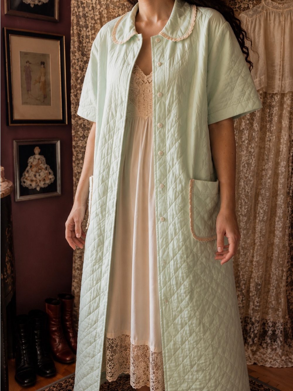 Vintage 70s Hamilton Mint Green Quilted Housecoat Robe Lace Collar L